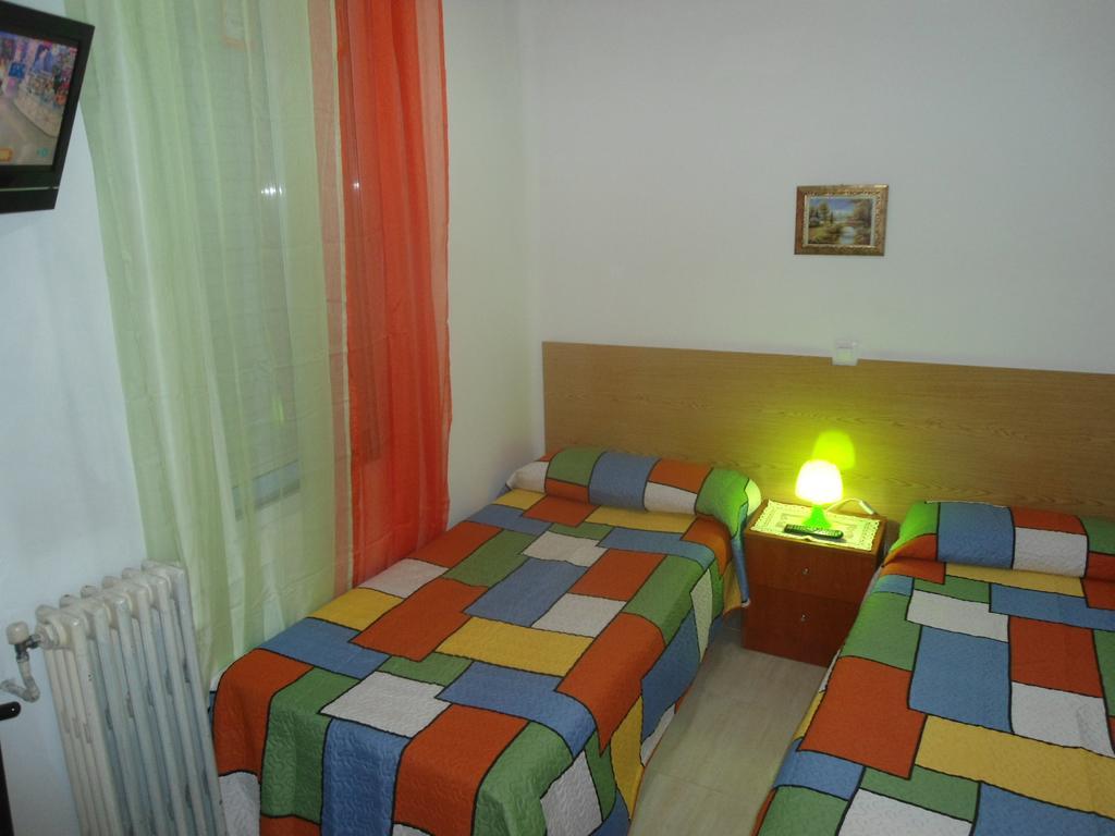 Hostal Florida Madrid Eksteriør billede
