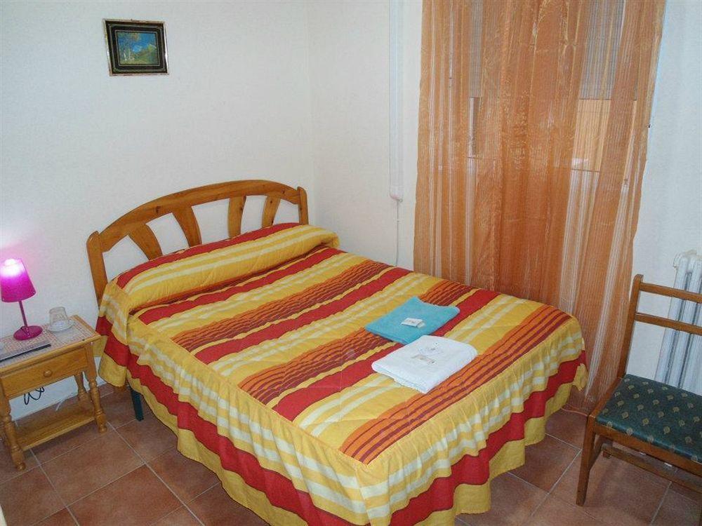 Hostal Florida Madrid Eksteriør billede